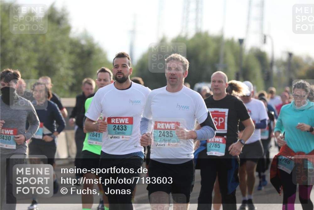 03.10.2024 - Köhlbrandbrückenlauf Fuchs,  Jonas http://msf.ph/oto/7183603 03.10.2024 09:18:18 Position 3 3430, 2433, 2435, 2841, 2765, 2766 meine-sportfotos.de