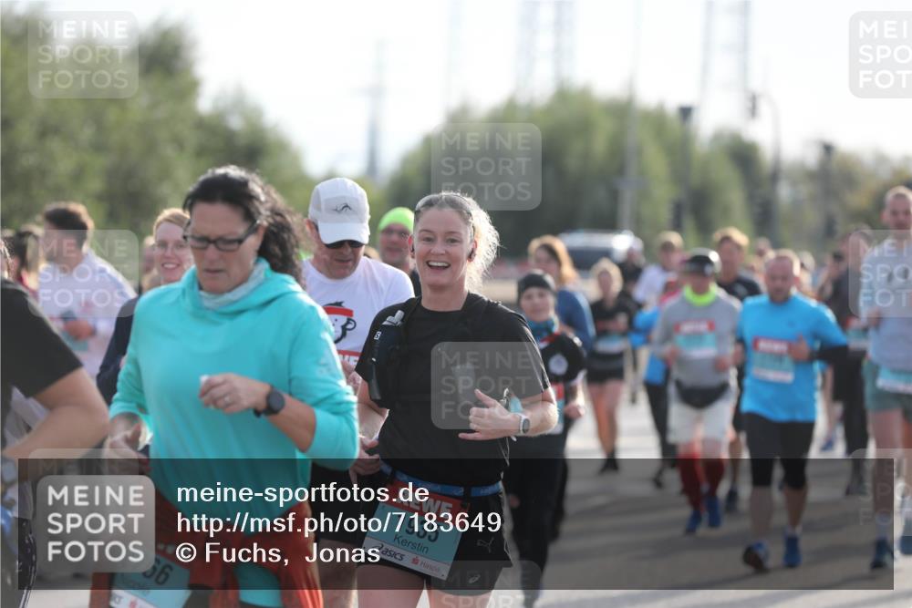 03.10.2024 - Köhlbrandbrückenlauf Fuchs,  Jonas http://msf.ph/oto/7183649 03.10.2024 09:18:21 Position 3 2766, 1935 meine-sportfotos.de