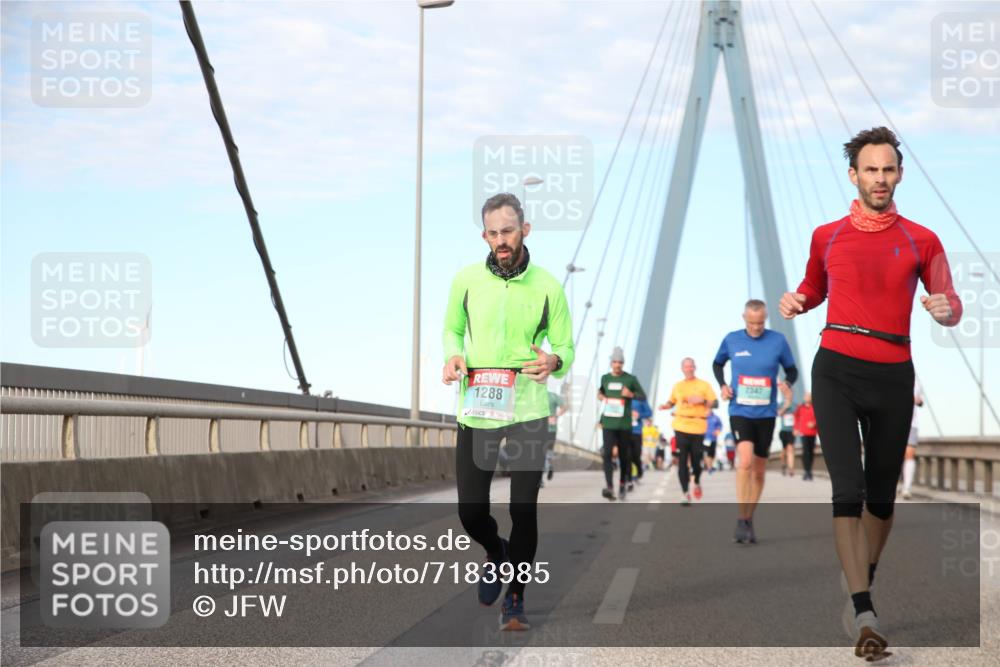 03.10.2024 - Köhlbrandbrückenlauf Jannik Wohlers http://msf.ph/oto/7183985 03.10.2024 09:43:57 Position 2 1288 meine-sportfotos.de