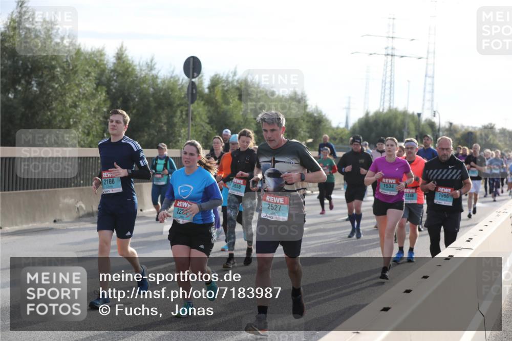 03.10.2024 - Köhlbrandbrückenlauf Fuchs,  Jonas http://msf.ph/oto/7183987 03.10.2024 09:18:32 Position 3 2166, 22, 2658, 2527, 1534, 1966, 1346 meine-sportfotos.de