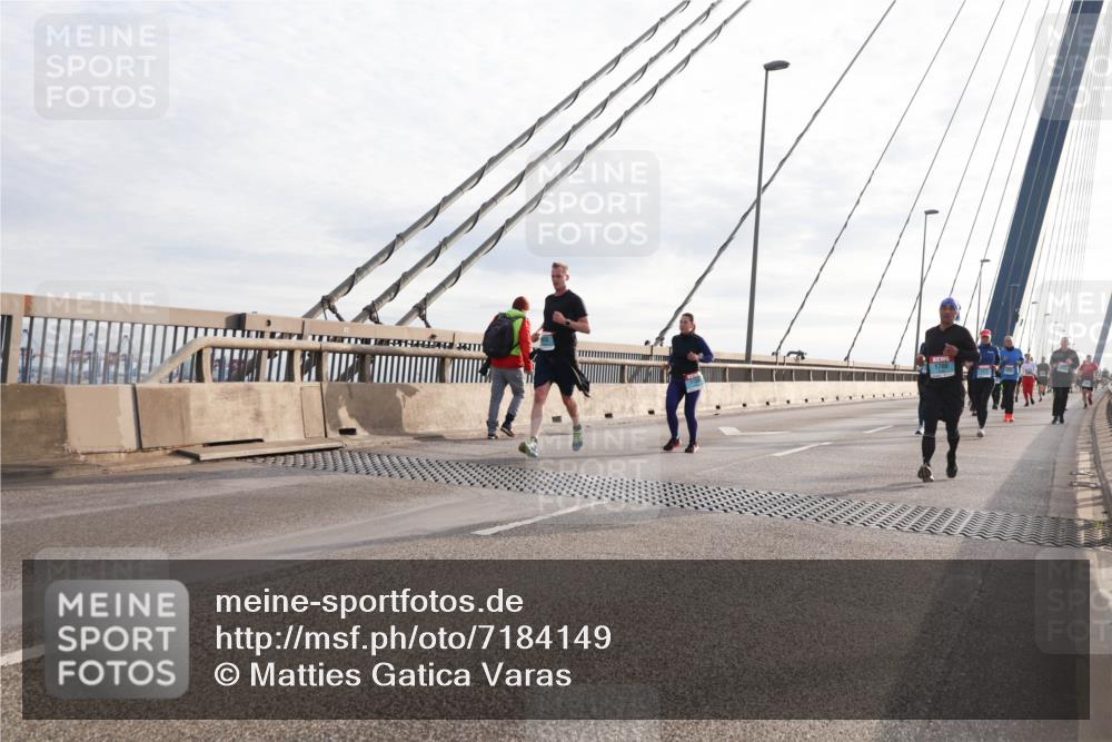 03.10.2024 - Köhlbrandbrückenlauf Matties Gatica Varas http://msf.ph/oto/7184149 03.10.2024 09:25:31 Position 2 1700 meine-sportfotos.de
