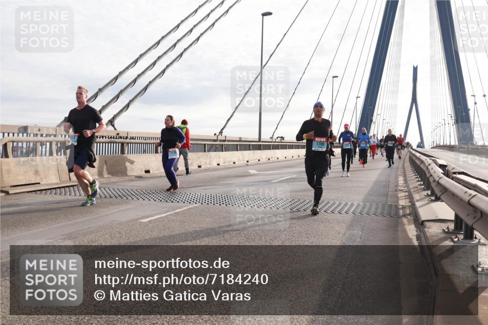 03.10.2024 - Köhlbrandbrückenlauf Matties Gatica Varas http://msf.ph/oto/7184240 03.10.2024 09:25:32 Position 2 1136, 1700 meine-sportfotos.de