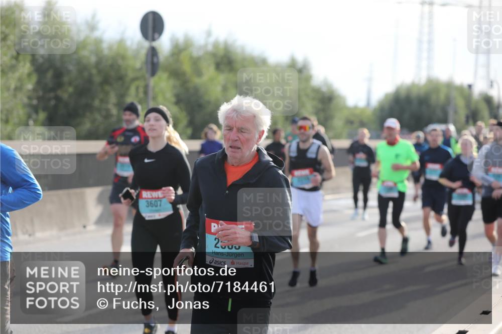 03.10.2024 - Köhlbrandbrückenlauf Fuchs,  Jonas http://msf.ph/oto/7184461 03.10.2024 09:18:57 Position 3 3607, 2500 meine-sportfotos.de