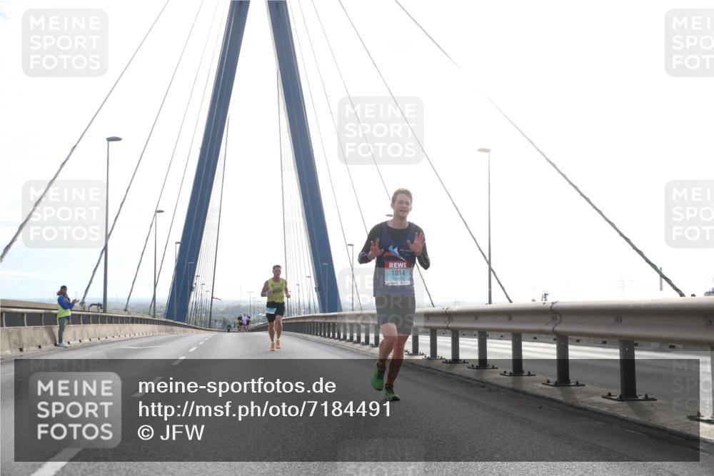 03.10.2024 - Köhlbrandbrückenlauf Jannik Wohlers http://msf.ph/oto/7184491 03.10.2024 09:17:42 Position 1 100, 1014 meine-sportfotos.de