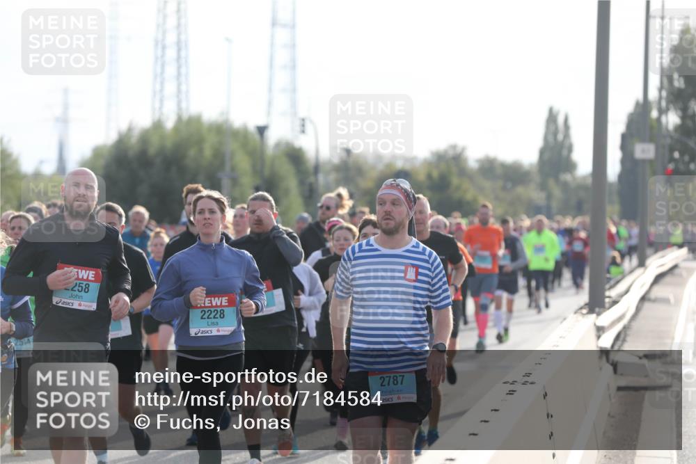 03.10.2024 - Köhlbrandbrückenlauf Fuchs,  Jonas http://msf.ph/oto/7184584 03.10.2024 09:19:05 Position 3 2514, 258, 2228, 2787 meine-sportfotos.de