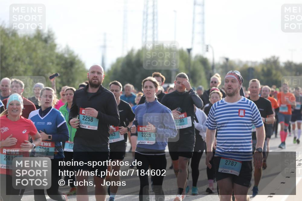 03.10.2024 - Köhlbrandbrückenlauf Fuchs,  Jonas http://msf.ph/oto/7184602 03.10.2024 09:19:06 Position 3 2258, 163, 2228, 2416, 2008, 25, 1295, 2787 meine-sportfotos.de