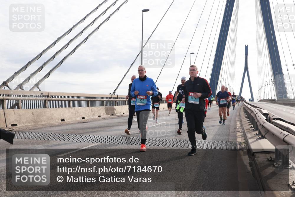 03.10.2024 - Köhlbrandbrückenlauf Matties Gatica Varas http://msf.ph/oto/7184670 03.10.2024 09:25:37 Position 2 1372, 1613, 1557, 10, 1101 meine-sportfotos.de