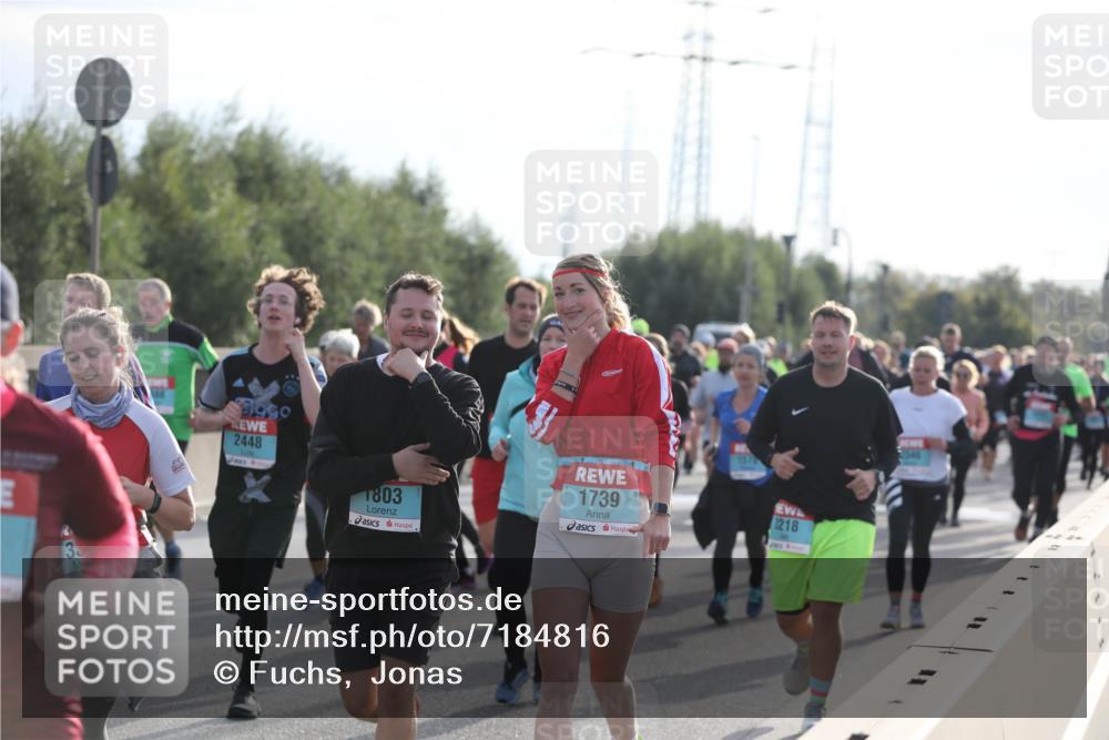 03.10.2024 - Köhlbrandbrückenlauf Fuchs,  Jonas http://msf.ph/oto/7184816 03.10.2024 09:19:29 Position 3 30, 33, 91990, 2448, 1803, 1739, 1218 meine-sportfotos.de
