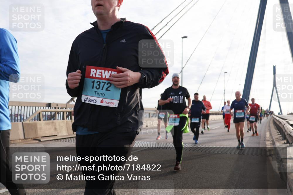 03.10.2024 - Köhlbrandbrückenlauf Matties Gatica Varas http://msf.ph/oto/7184822 03.10.2024 09:25:39 Position 2 1372, 1101 meine-sportfotos.de