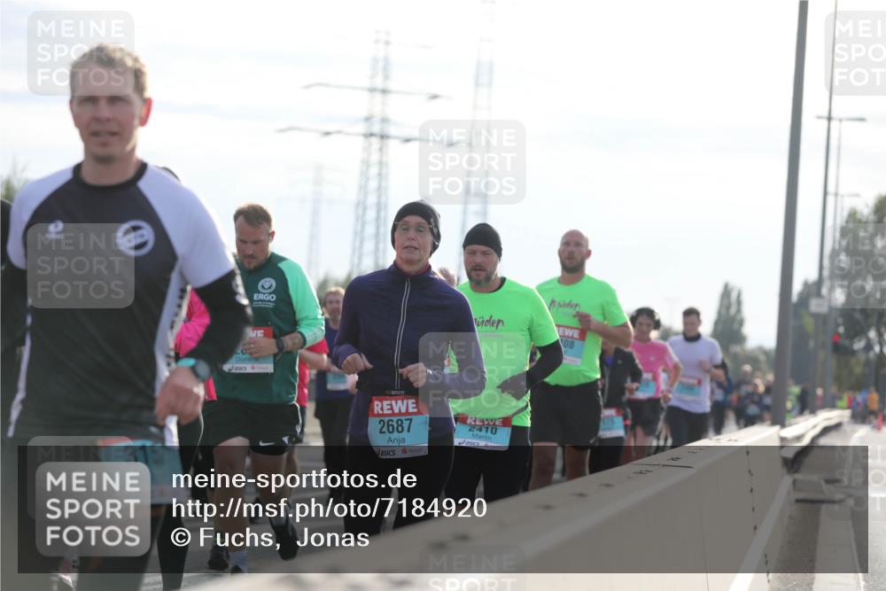 03.10.2024 - Köhlbrandbrückenlauf Fuchs,  Jonas http://msf.ph/oto/7184920 03.10.2024 09:19:42 Position 3 10, 315, 280143, 08, 2687, 2410 meine-sportfotos.de