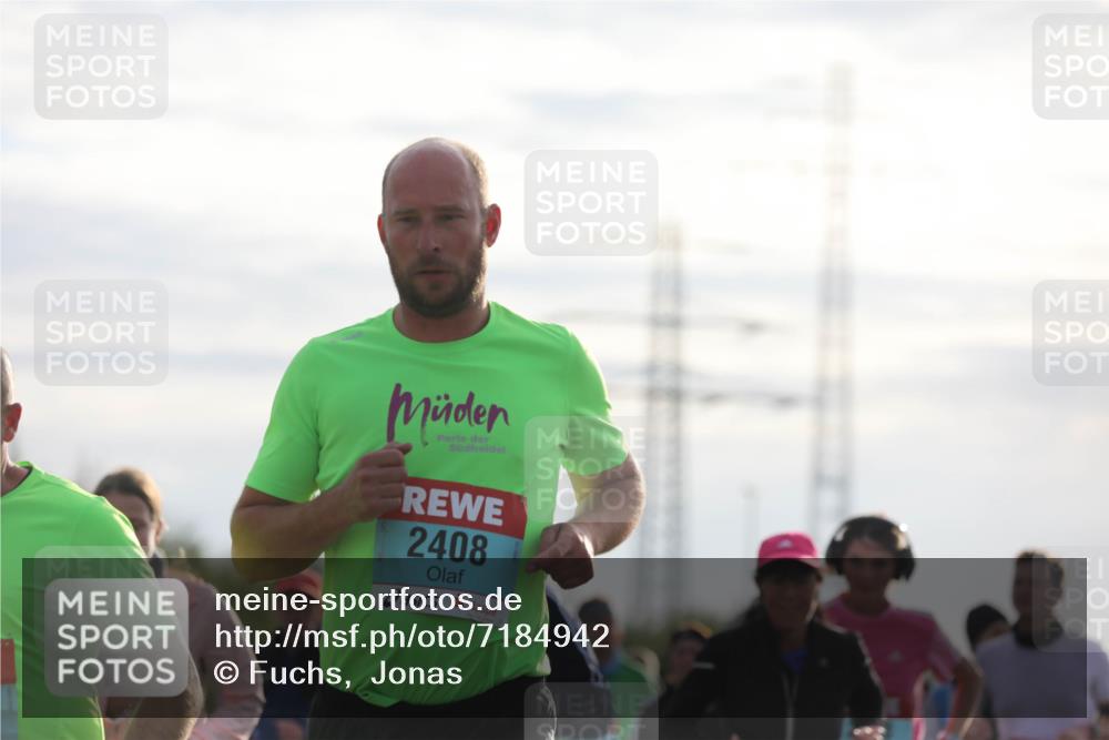 03.10.2024 - Köhlbrandbrückenlauf Fuchs,  Jonas http://msf.ph/oto/7184942 03.10.2024 09:19:45 Position 3 2408 meine-sportfotos.de