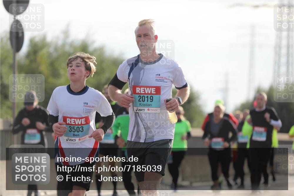 03.10.2024 - Köhlbrandbrückenlauf Fuchs,  Jonas http://msf.ph/oto/7185039 03.10.2024 09:19:55 Position 3 2019, 3503 meine-sportfotos.de