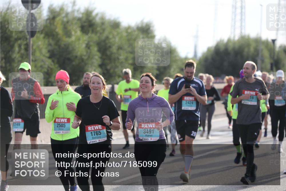 03.10.2024 - Köhlbrandbrückenlauf Fuchs,  Jonas http://msf.ph/oto/7185099 03.10.2024 09:20:00 Position 3 2249, 2424, 16, 2505, 1765, 3491, 29 meine-sportfotos.de