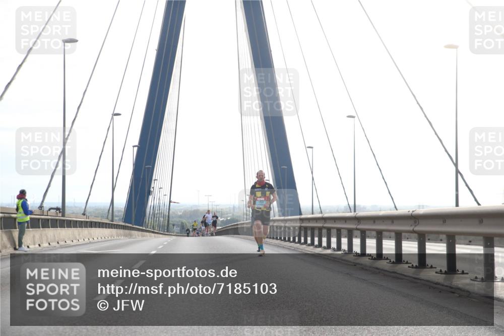 03.10.2024 - Köhlbrandbrückenlauf Jannik Wohlers http://msf.ph/oto/7185103 03.10.2024 09:17:48 Position 1  meine-sportfotos.de