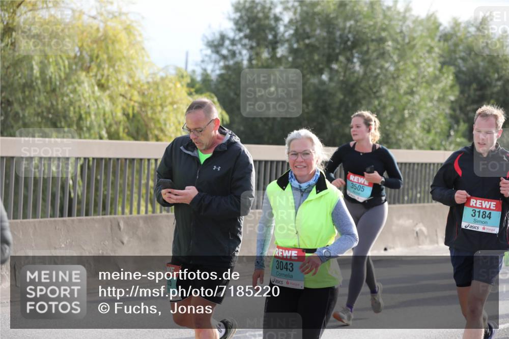 03.10.2024 - Köhlbrandbrückenlauf Fuchs,  Jonas http://msf.ph/oto/7185220 03.10.2024 09:20:08 Position 3 26, 3043, 3505, 3184 meine-sportfotos.de