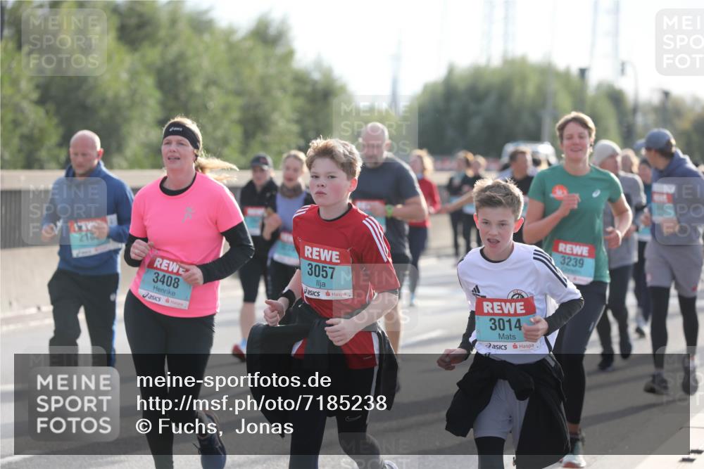 03.10.2024 - Köhlbrandbrückenlauf Fuchs,  Jonas http://msf.ph/oto/7185238 03.10.2024 09:20:11 Position 3 218, 3408, 3057, 3014, 3239 meine-sportfotos.de