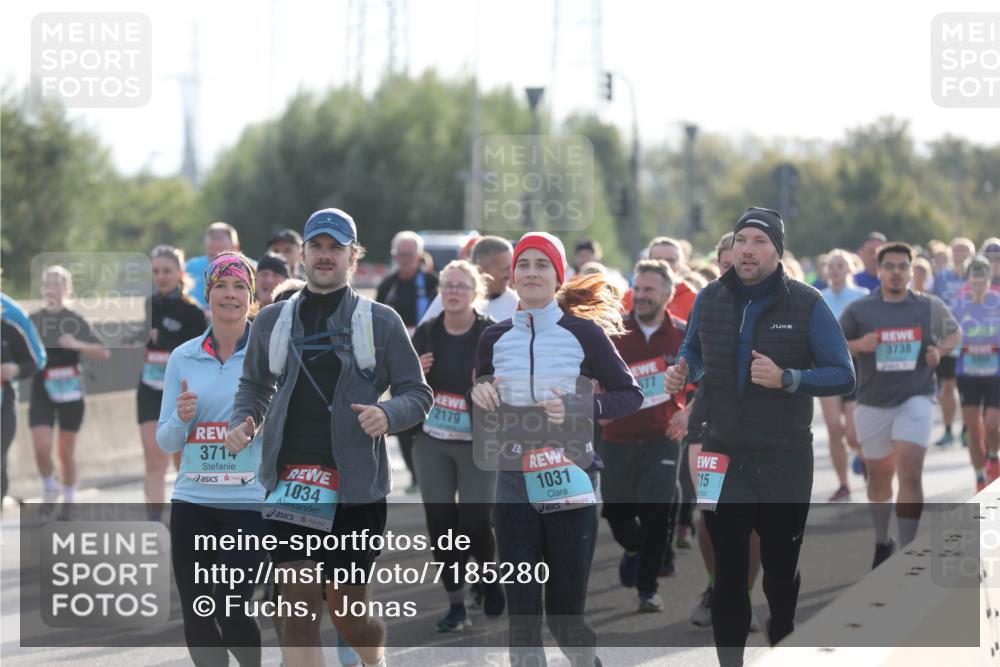 03.10.2024 - Köhlbrandbrückenlauf Fuchs,  Jonas http://msf.ph/oto/7185280 03.10.2024 09:20:19 Position 3 3714, 1034, 2179, 23, 1031, 115, 3738 meine-sportfotos.de