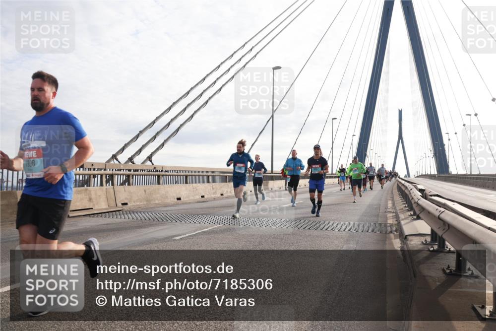 03.10.2024 - Köhlbrandbrückenlauf Matties Gatica Varas http://msf.ph/oto/7185306 03.10.2024 09:25:44 Position 2 1998, 2001 meine-sportfotos.de