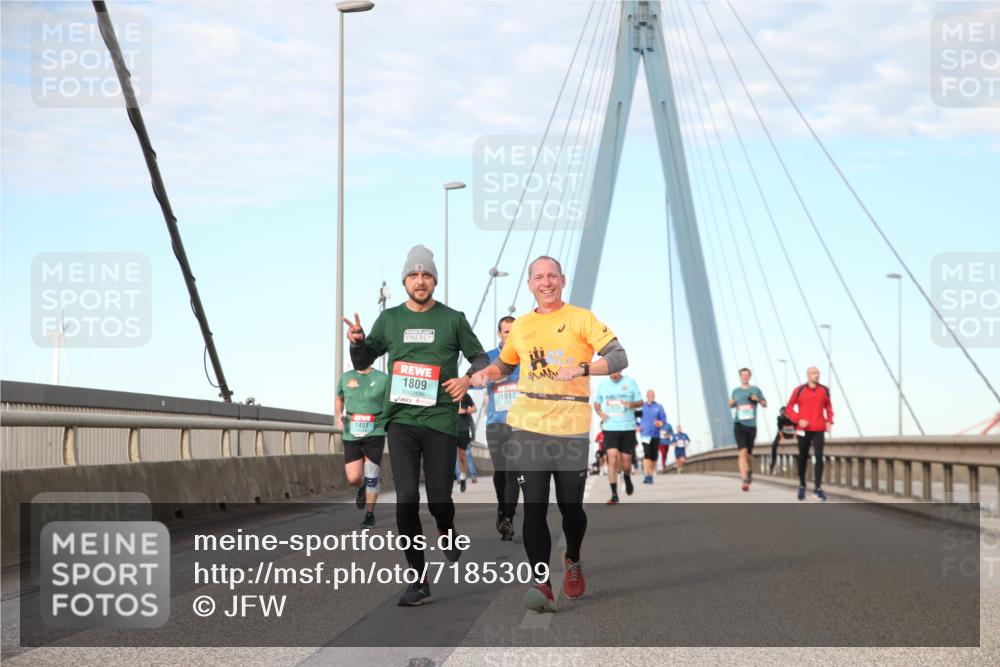 03.10.2024 - Köhlbrandbrückenlauf Jannik Wohlers http://msf.ph/oto/7185309 03.10.2024 09:44:01 Position 2 1497, 1809, 1917 meine-sportfotos.de