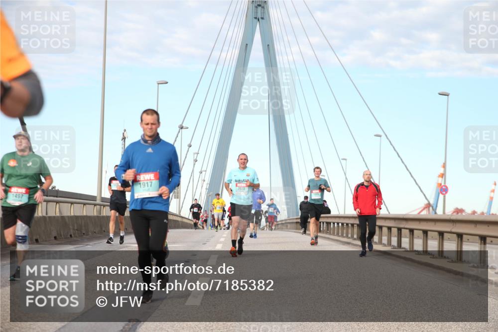 03.10.2024 - Köhlbrandbrückenlauf Jannik Wohlers http://msf.ph/oto/7185382 03.10.2024 09:44:03 Position 2 1497, 1917, 2073 meine-sportfotos.de