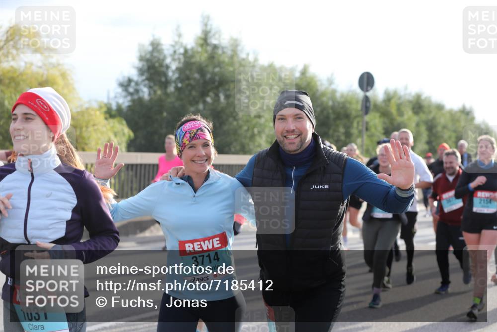 03.10.2024 - Köhlbrandbrückenlauf Fuchs,  Jonas http://msf.ph/oto/7185412 03.10.2024 09:20:25 Position 3 2, 1031, 238, 3714, 2154 meine-sportfotos.de