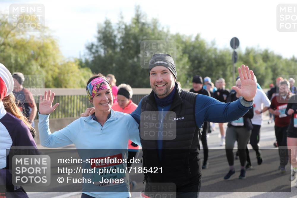 03.10.2024 - Köhlbrandbrückenlauf Fuchs,  Jonas http://msf.ph/oto/7185421 03.10.2024 09:20:25 Position 3 236, 3714 meine-sportfotos.de