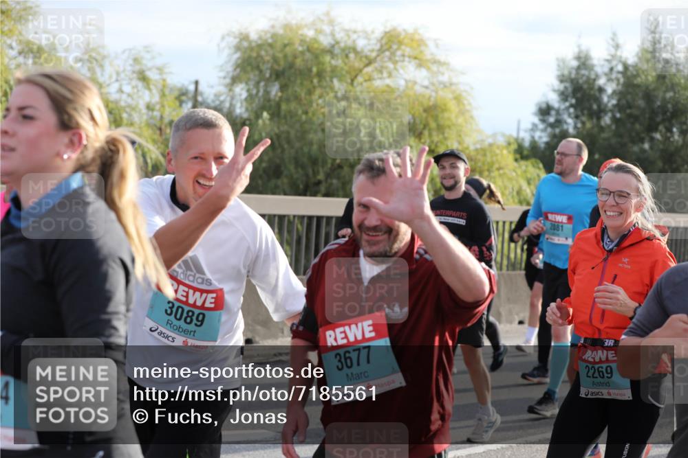 03.10.2024 - Köhlbrandbrückenlauf Fuchs,  Jonas http://msf.ph/oto/7185561 03.10.2024 09:20:28 Position 3 4, 3089, 3677, 2081, 3, 2269 meine-sportfotos.de