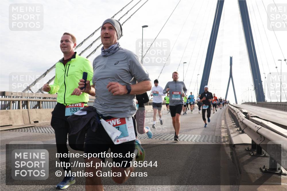 03.10.2024 - Köhlbrandbrückenlauf Matties Gatica Varas http://msf.ph/oto/7185644 03.10.2024 09:25:50 Position 2 1337, 1547 meine-sportfotos.de