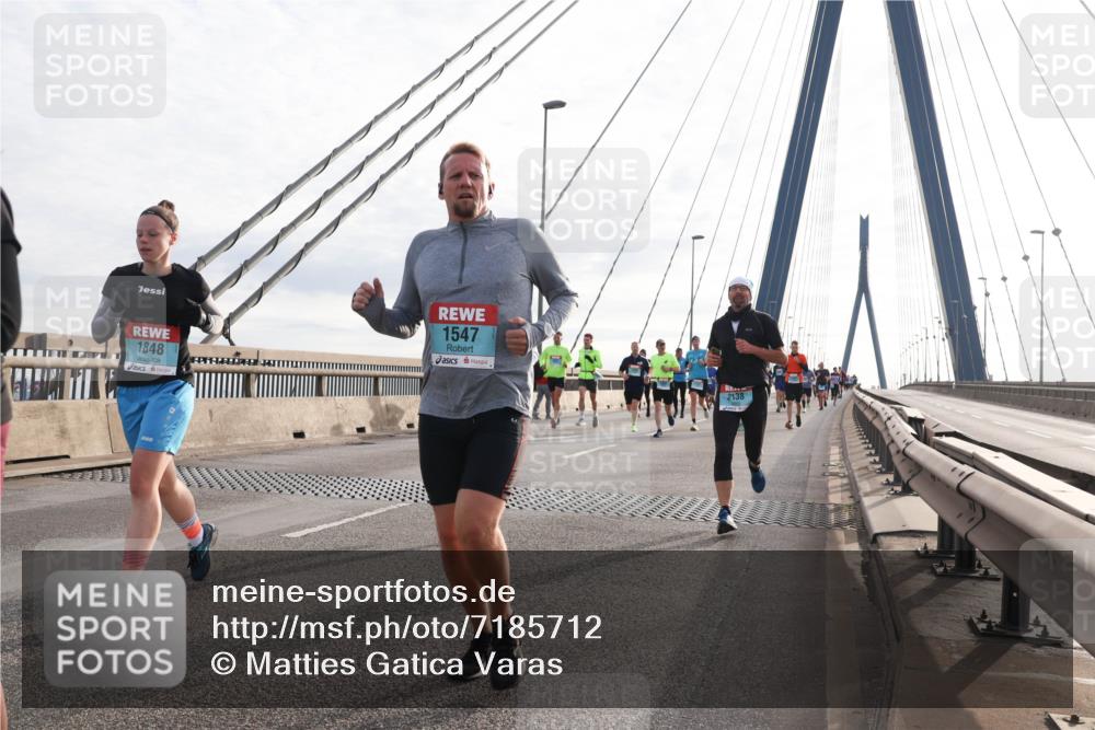 03.10.2024 - Köhlbrandbrückenlauf Matties Gatica Varas http://msf.ph/oto/7185712 03.10.2024 09:25:51 Position 2 1848, 1547, 2138 meine-sportfotos.de