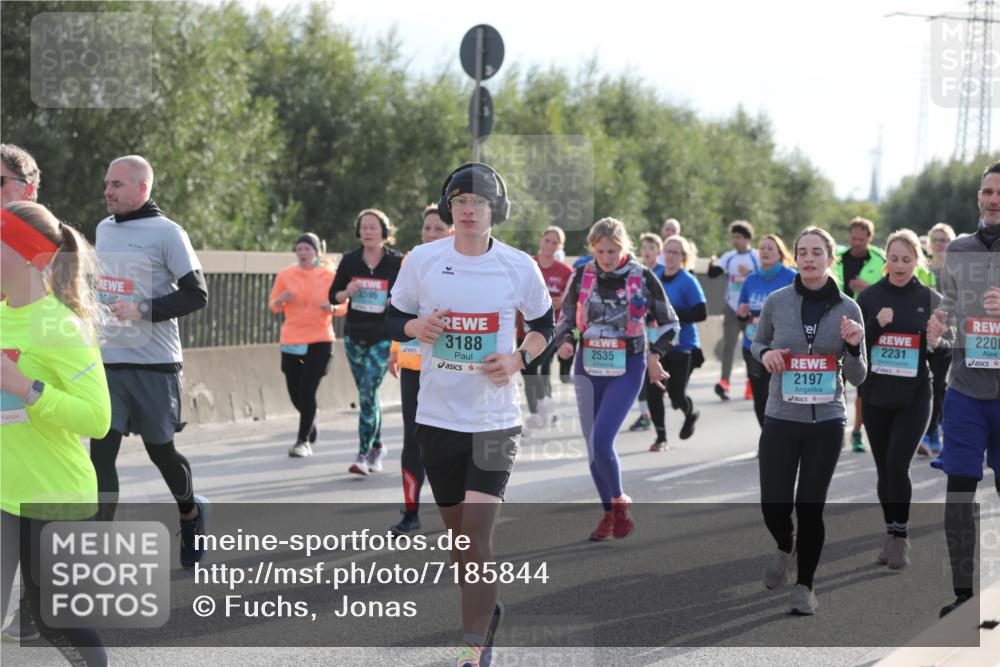 03.10.2024 - Köhlbrandbrückenlauf Fuchs,  Jonas http://msf.ph/oto/7185844 03.10.2024 09:20:37 Position 3 3596, 3188, 2535, 2200, 2197, 2231 meine-sportfotos.de