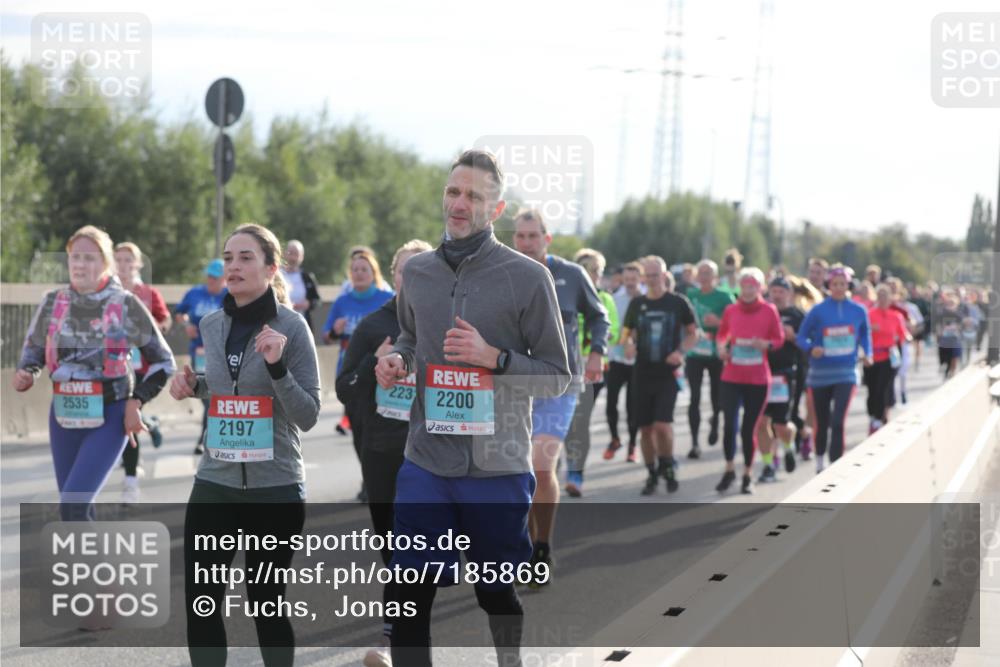 03.10.2024 - Köhlbrandbrückenlauf Fuchs,  Jonas http://msf.ph/oto/7185869 03.10.2024 09:20:38 Position 3 2535, 2197, 223, 2200 meine-sportfotos.de