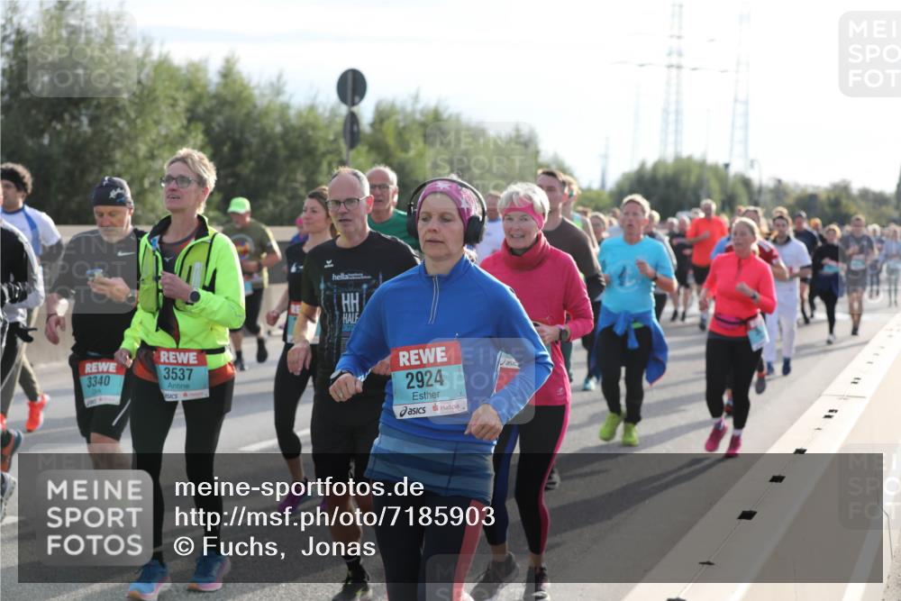03.10.2024 - Köhlbrandbrückenlauf Fuchs,  Jonas http://msf.ph/oto/7185903 03.10.2024 09:20:43 Position 3 3340, 3537, 2924 meine-sportfotos.de