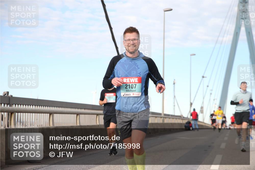 03.10.2024 - Köhlbrandbrückenlauf Jannik Wohlers http://msf.ph/oto/7185998 03.10.2024 09:44:06 Position 2 1855, 2107 meine-sportfotos.de