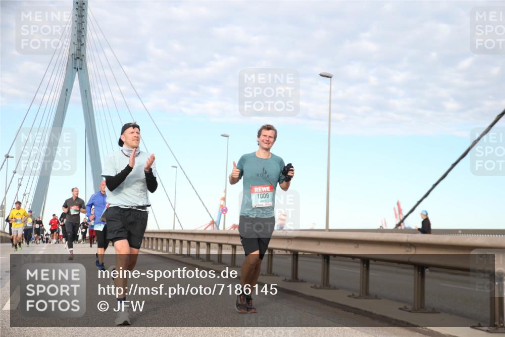 03.10.2024 - Köhlbrandbrückenlauf Jannik Wohlers http://msf.ph/oto/7186145 03.10.2024 09:44:08 Position 2 1009 meine-sportfotos.de