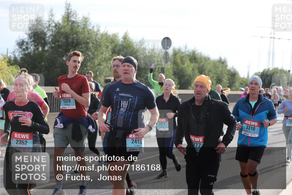 03.10.2024 - Köhlbrandbrückenlauf Fuchs,  Jonas http://msf.ph/oto/7186168 03.10.2024 09:20:53 Position 3 2352, 1328, 2911, 2413, 277, 3310, 34 meine-sportfotos.de
