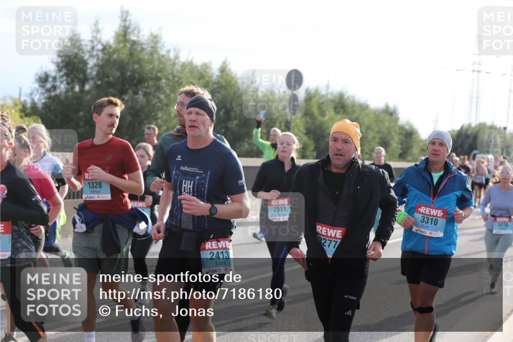 03.10.2024 - Köhlbrandbrückenlauf Fuchs,  Jonas http://msf.ph/oto/7186180 03.10.2024 09:20:53 Position 3 1328, 2413, 2911, 3277, 3310, 3419 meine-sportfotos.de