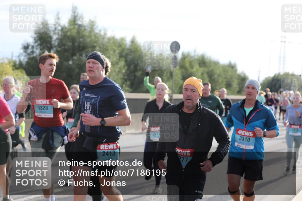 03.10.2024 - Köhlbrandbrückenlauf Fuchs,  Jonas http://msf.ph/oto/7186195 03.10.2024 09:20:53 Position 3 1328, 2413, 2912, 277, 3416, 3310 meine-sportfotos.de