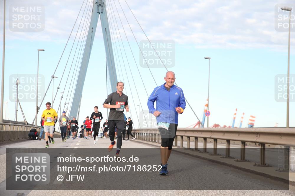 03.10.2024 - Köhlbrandbrückenlauf Jannik Wohlers http://msf.ph/oto/7186252 03.10.2024 09:44:10 Position 2  meine-sportfotos.de