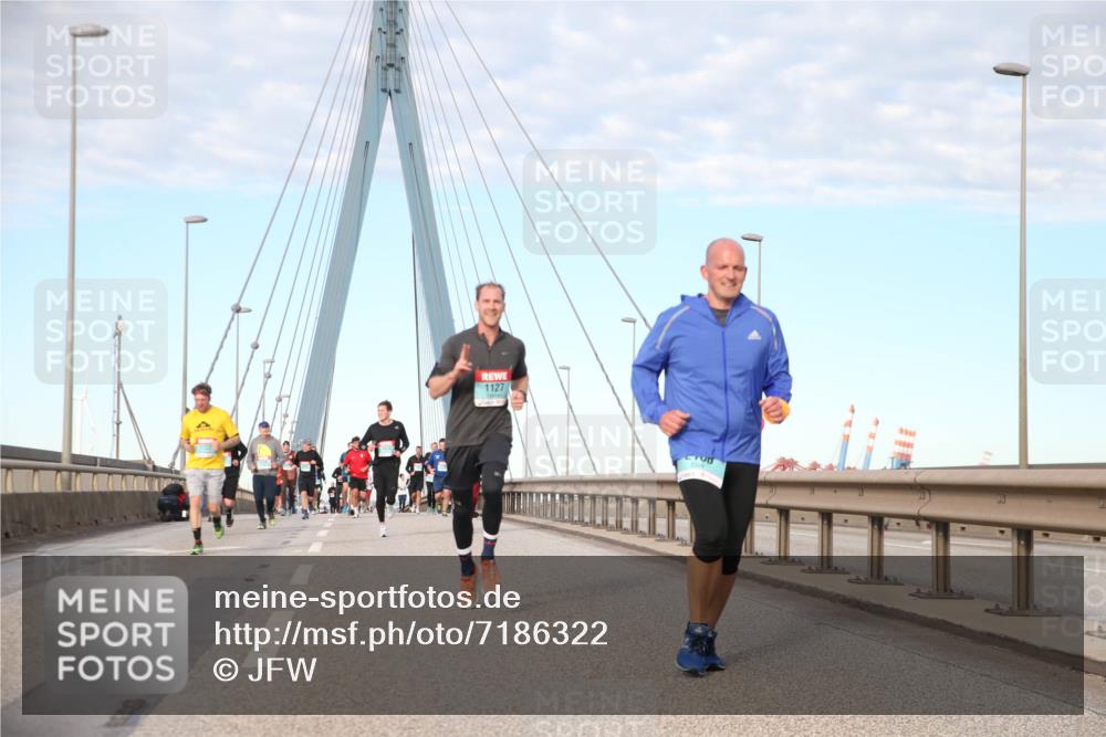 03.10.2024 - Köhlbrandbrückenlauf Jannik Wohlers http://msf.ph/oto/7186322 03.10.2024 09:44:11 Position 2  meine-sportfotos.de