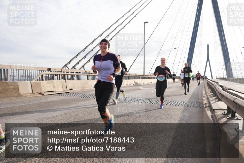 03.10.2024 - Köhlbrandbrückenlauf Matties Gatica Varas http://msf.ph/oto/7186443 03.10.2024 09:26:02 Position 2 2079 meine-sportfotos.de