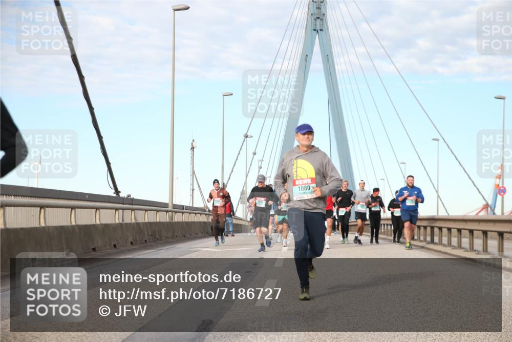 03.10.2024 - Köhlbrandbrückenlauf Jannik Wohlers http://msf.ph/oto/7186727 03.10.2024 09:44:18 Position 2 1398, 1080 meine-sportfotos.de
