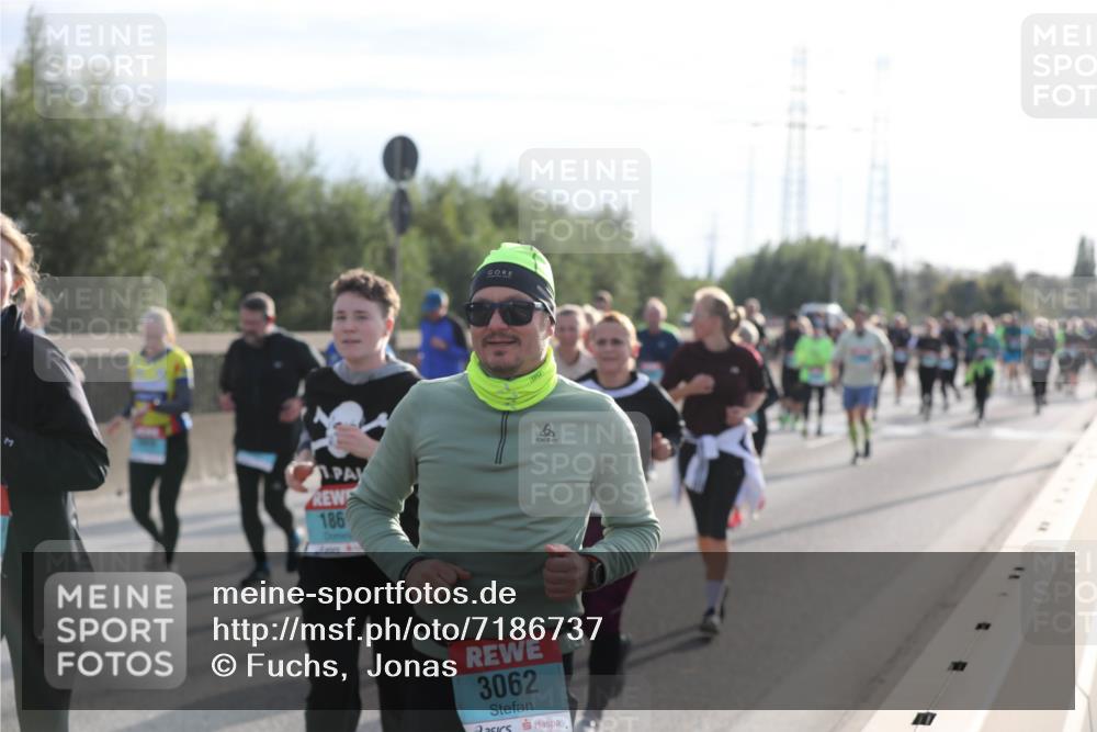 03.10.2024 - Köhlbrandbrückenlauf Fuchs,  Jonas http://msf.ph/oto/7186737 03.10.2024 09:21:12 Position 3 186, 3062 meine-sportfotos.de