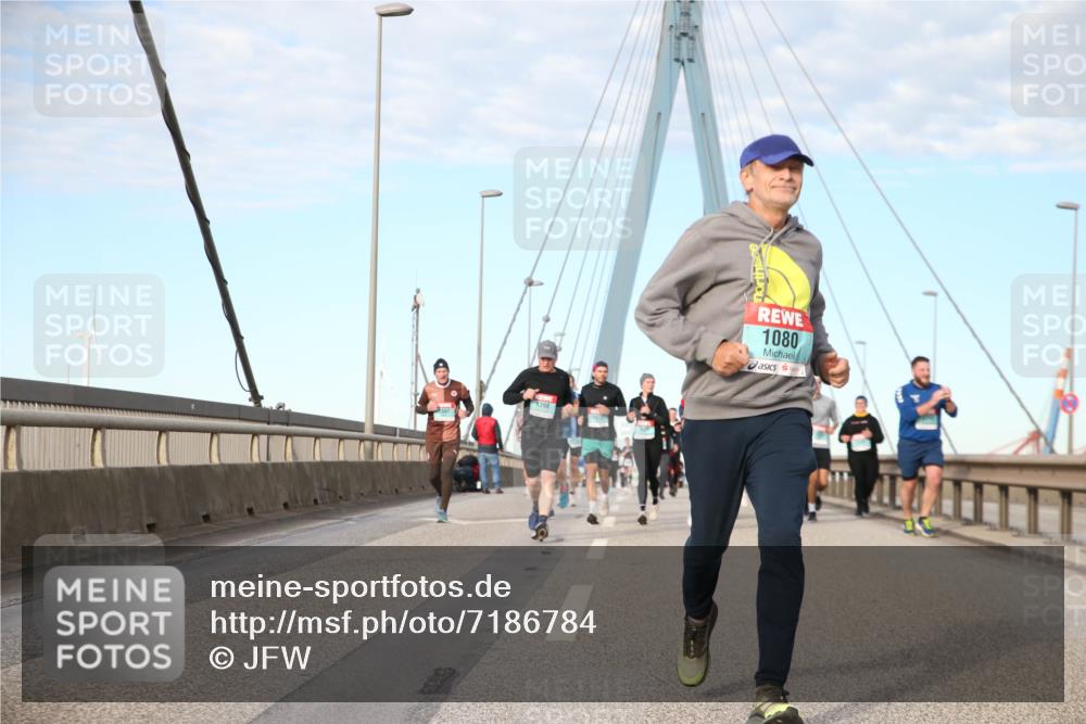 03.10.2024 - Köhlbrandbrückenlauf Jannik Wohlers http://msf.ph/oto/7186784 03.10.2024 09:44:19 Position 2 1398, 1080 meine-sportfotos.de