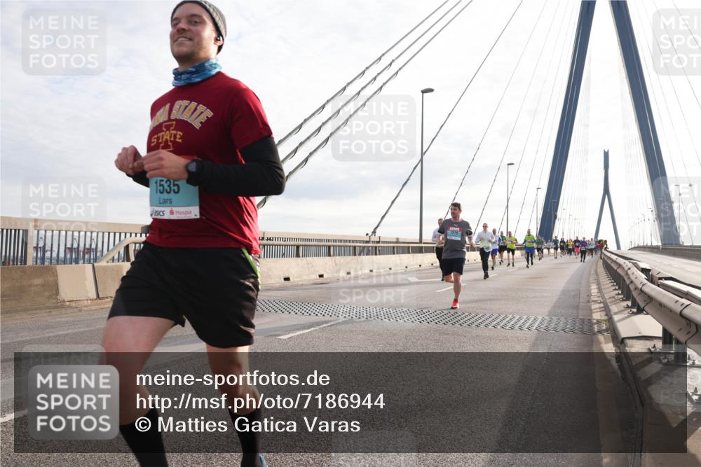 03.10.2024 - Köhlbrandbrückenlauf Matties Gatica Varas http://msf.ph/oto/7186944 03.10.2024 09:26:10 Position 2 1535, 1279 meine-sportfotos.de