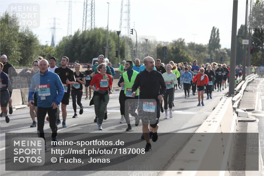 03.10.2024 - Köhlbrandbrückenlauf Fuchs,  Jonas http://msf.ph/oto/7187008 03.10.2024 09:21:25 Position 3 3495, 3447, 1815, 1726, 2922, 2342, 1 meine-sportfotos.de