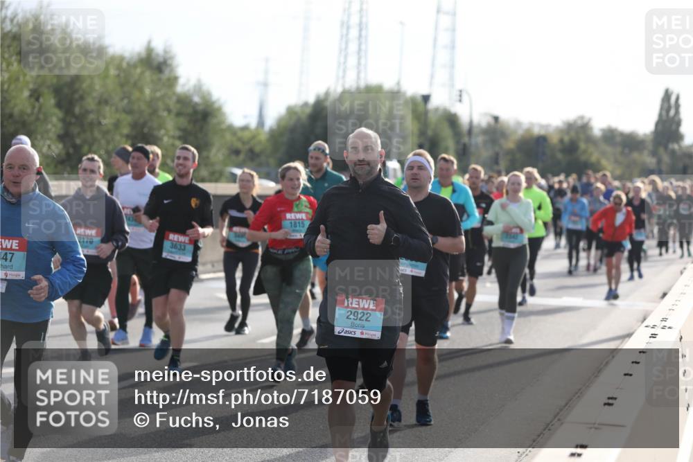 03.10.2024 - Köhlbrandbrückenlauf Fuchs,  Jonas http://msf.ph/oto/7187059 03.10.2024 09:21:27 Position 3 47, 2170, 1815, 3633, 2922 meine-sportfotos.de