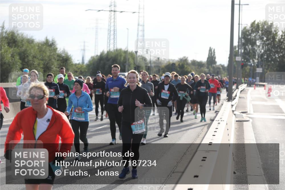 03.10.2024 - Köhlbrandbrückenlauf Fuchs,  Jonas http://msf.ph/oto/7187234 03.10.2024 09:21:39 Position 3 3411, 2611, 1175, 3162 meine-sportfotos.de