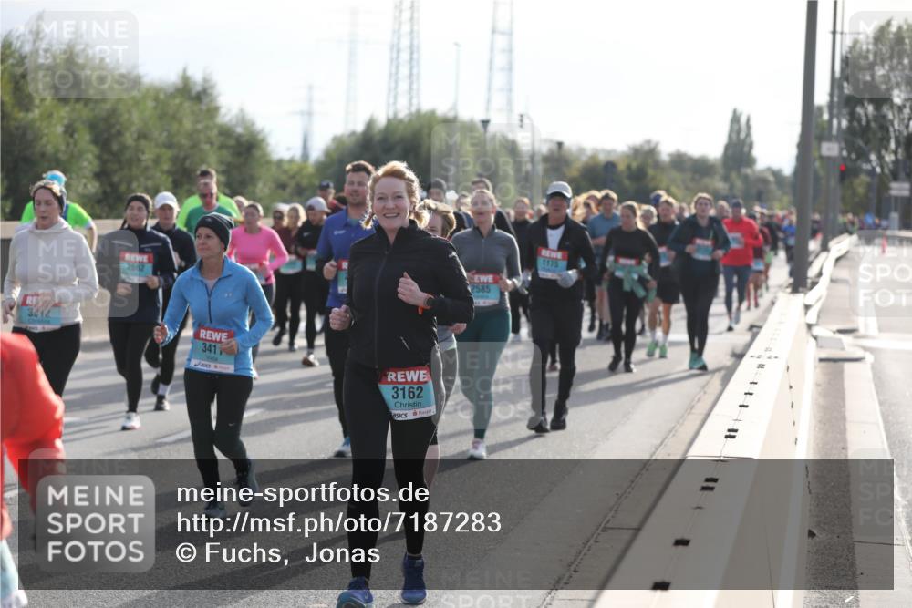 03.10.2024 - Köhlbrandbrückenlauf Fuchs,  Jonas http://msf.ph/oto/7187283 03.10.2024 09:21:40 Position 3 3012, 2662, 341, 3162, 1175, 2585 meine-sportfotos.de