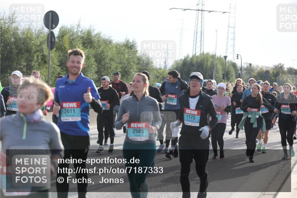 03.10.2024 - Köhlbrandbrückenlauf Fuchs,  Jonas http://msf.ph/oto/7187333 03.10.2024 09:21:43 Position 3 161, 2611, 1939, 2585, 2692, 1175, 57, 2959, 3370, 3150 meine-sportfotos.de