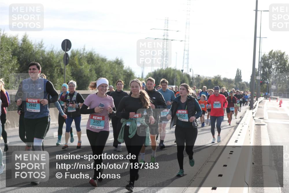 03.10.2024 - Köhlbrandbrückenlauf Fuchs,  Jonas http://msf.ph/oto/7187383 03.10.2024 09:21:46 Position 3 2692, 2969, 3157, 1952, 3150, 3274 meine-sportfotos.de